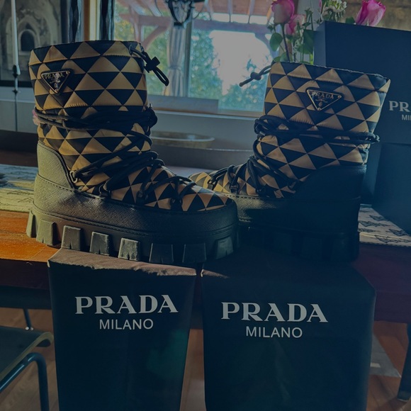 PRADA! Like New! - Picture 7 of 10